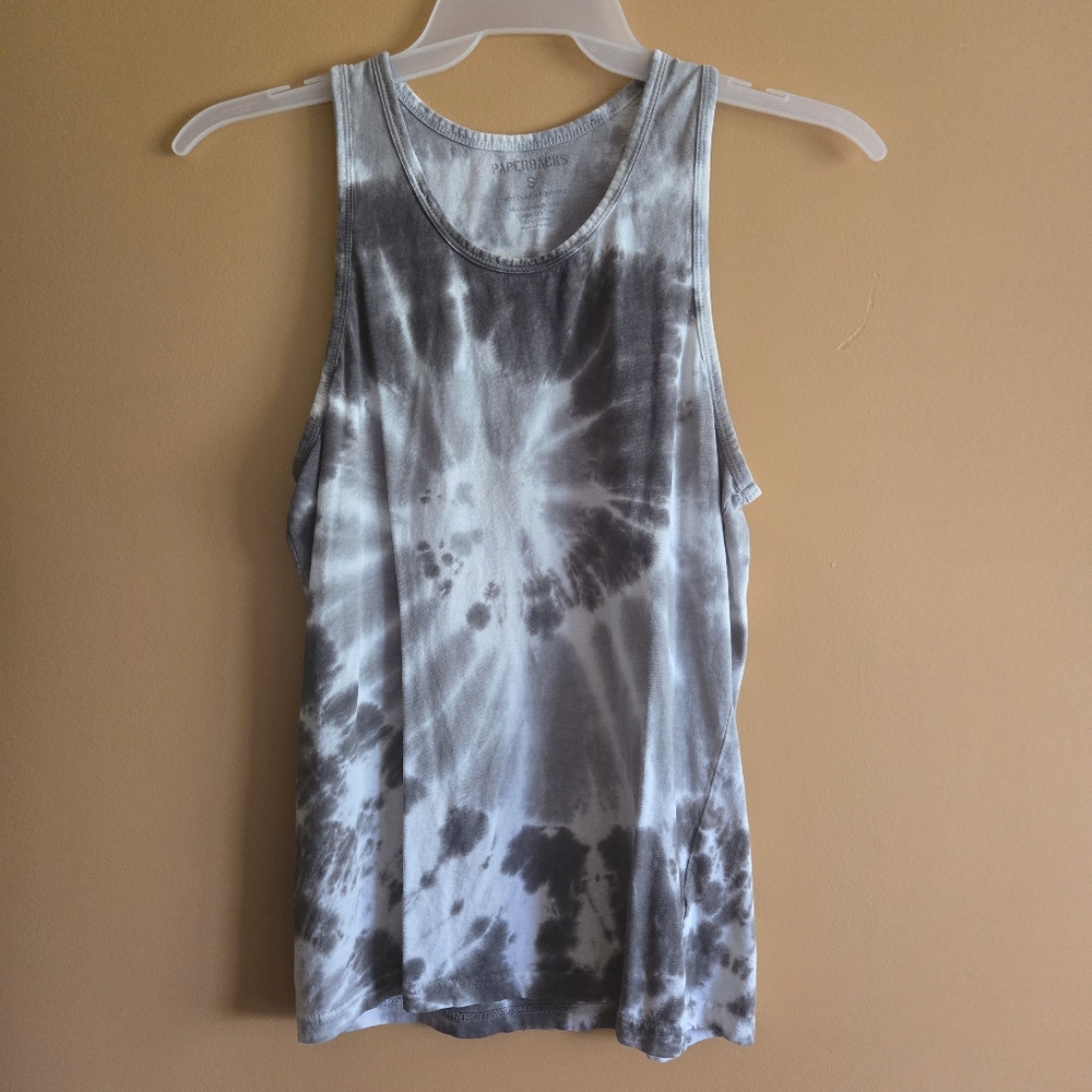 Paperbacks Gray Tie Dye Tank PTP=17"